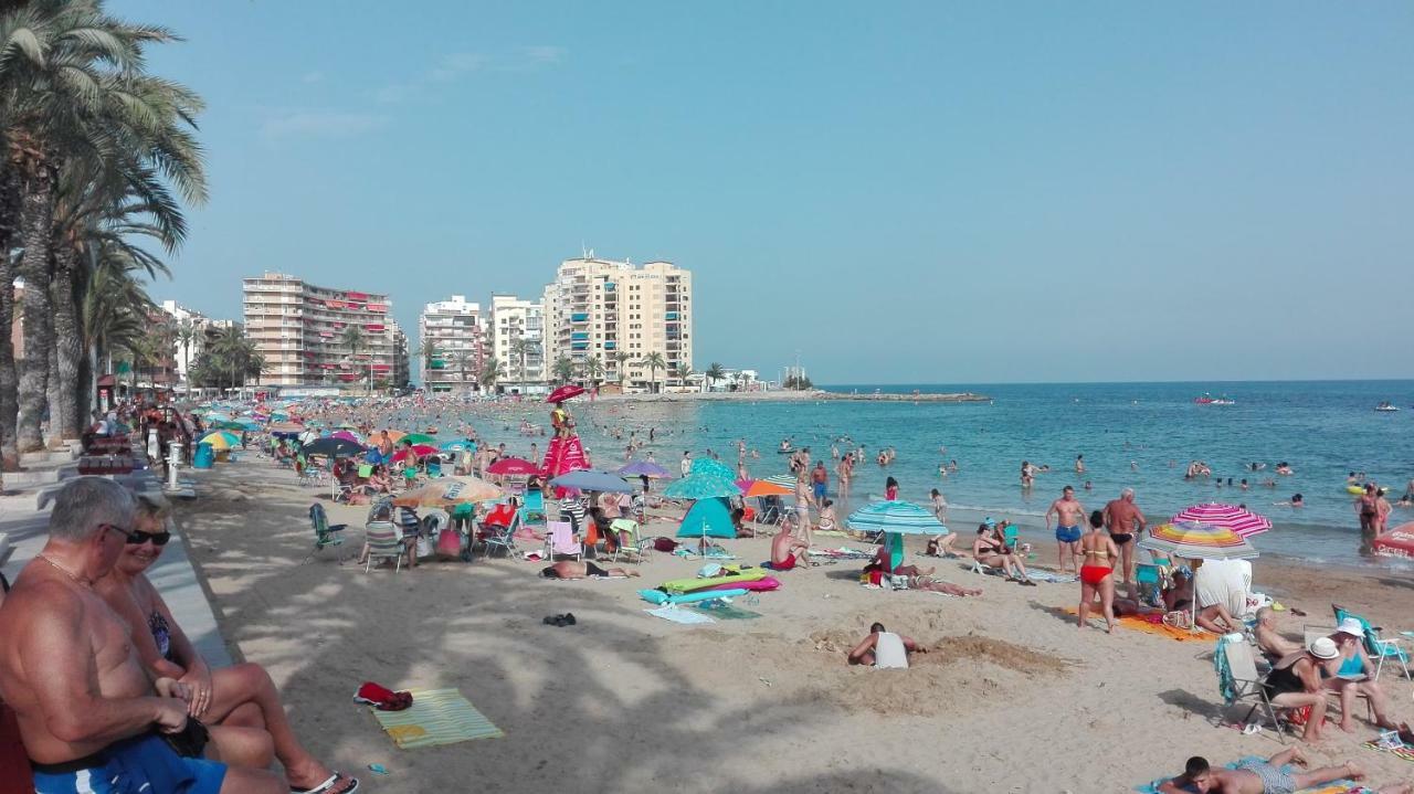 Apartamento Caballero De Rodas Torrevieja Exterior foto